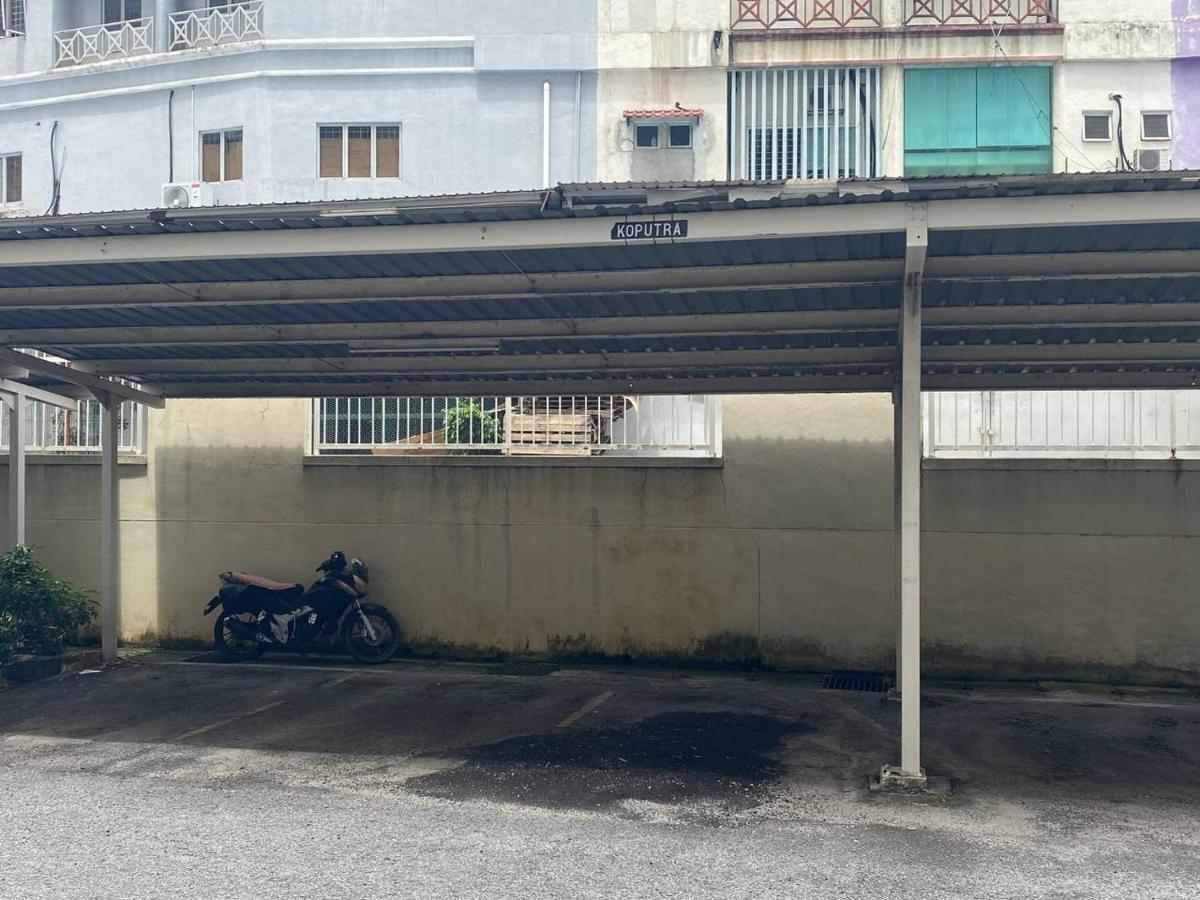 Homestay Juta Mines Seri Kembangan Balakong Serdang Lama Dış mekan fotoğraf