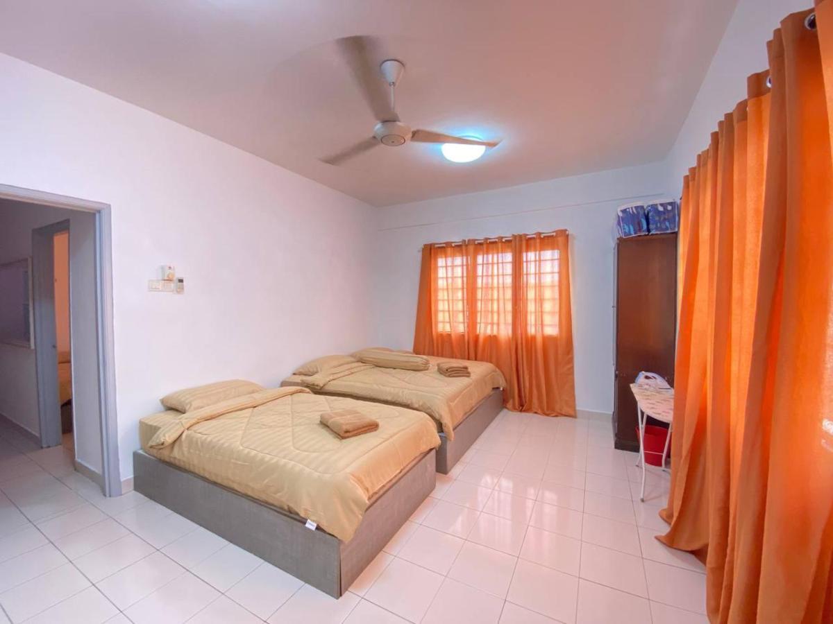 Homestay Juta Mines Seri Kembangan Balakong Serdang Lama Dış mekan fotoğraf
