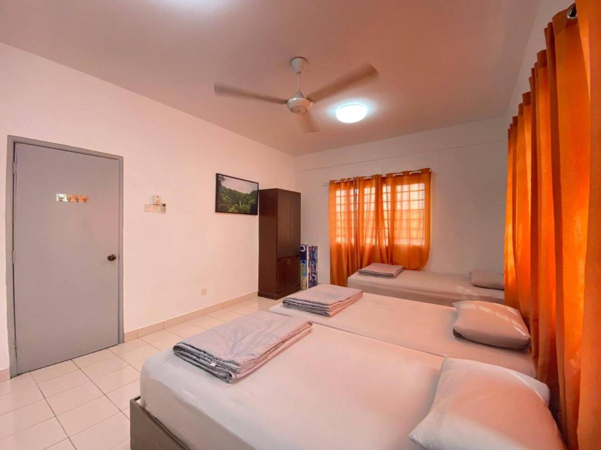 Homestay Juta Mines Seri Kembangan Balakong Serdang Lama Dış mekan fotoğraf