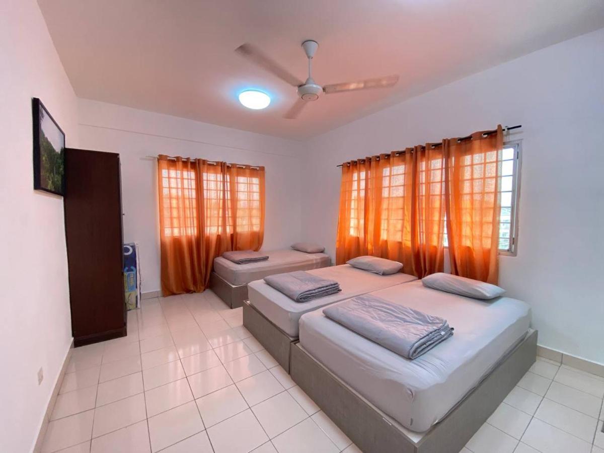 Homestay Juta Mines Seri Kembangan Balakong Serdang Lama Dış mekan fotoğraf